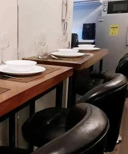 Air Luxury Makati Cbd With Balcony Apartment