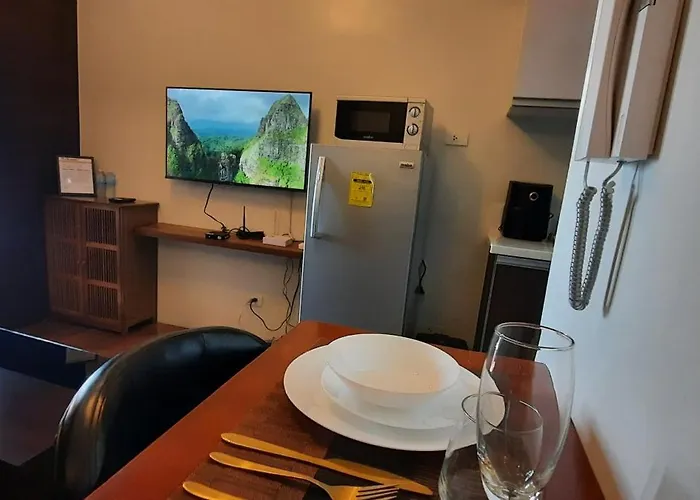 Apartment Air Luxury Makati Cbd With Balcony